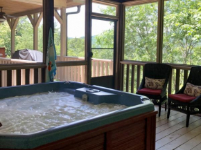 Happy Trails - Mountain Cabin with Screen Porch and Hot Tub